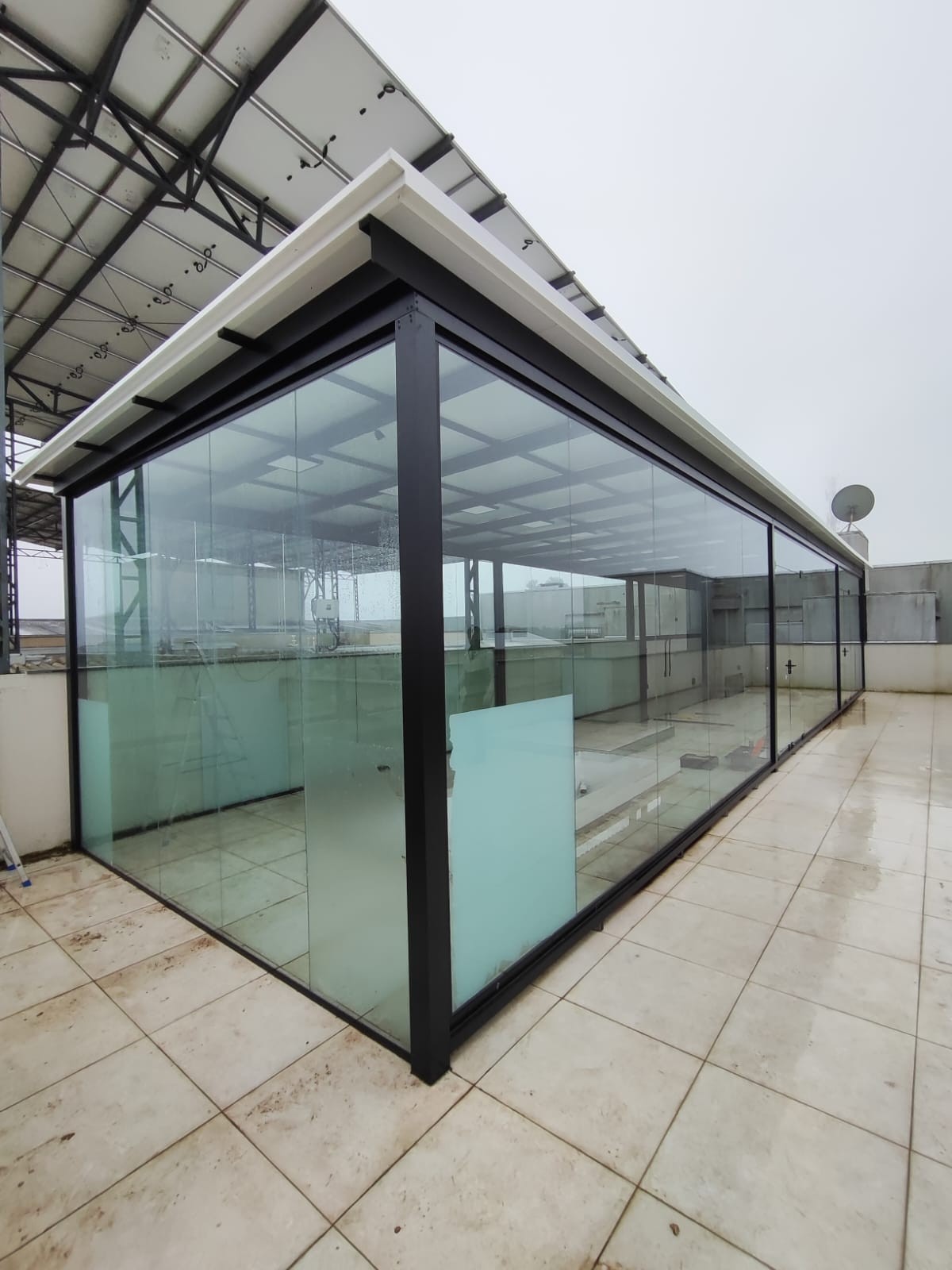 Fechamento de terraço em vidro